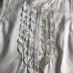Vineyard Vines Tops - Vineyard Vines Silk Top ruffle neck size 8 beige Vineyard Vines Tops - Vineyard Vines Silk Top ruffle neck size 8 beige